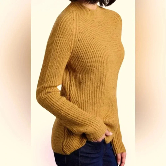 Abercrombie Soft A & F Mustard Cable Knit chunky Sweater Sz M - Picture 1 of 14